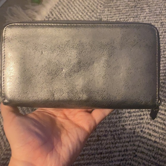 Tory Burch Wallet - Picture 2 of 6